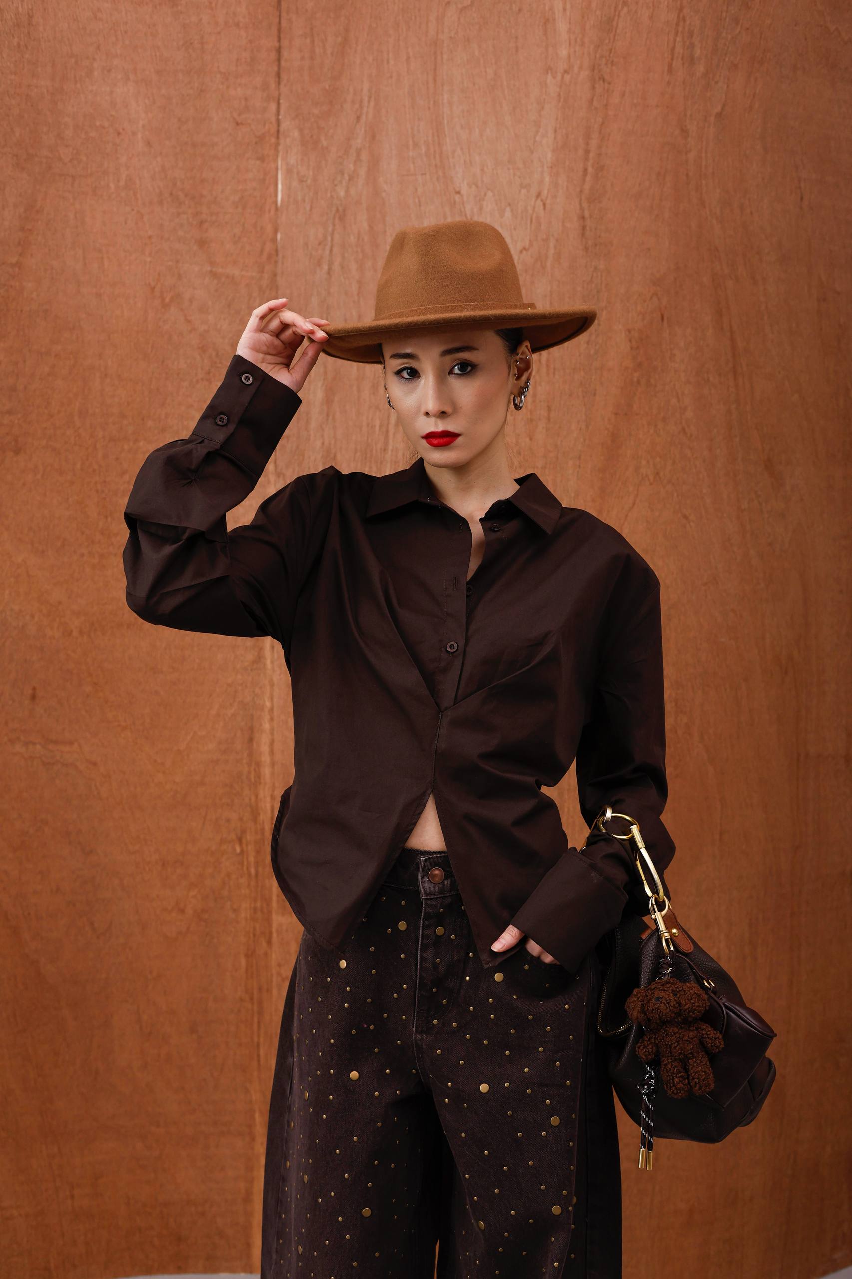 Kahverengi Arkadan Bağlamalı Gömlek