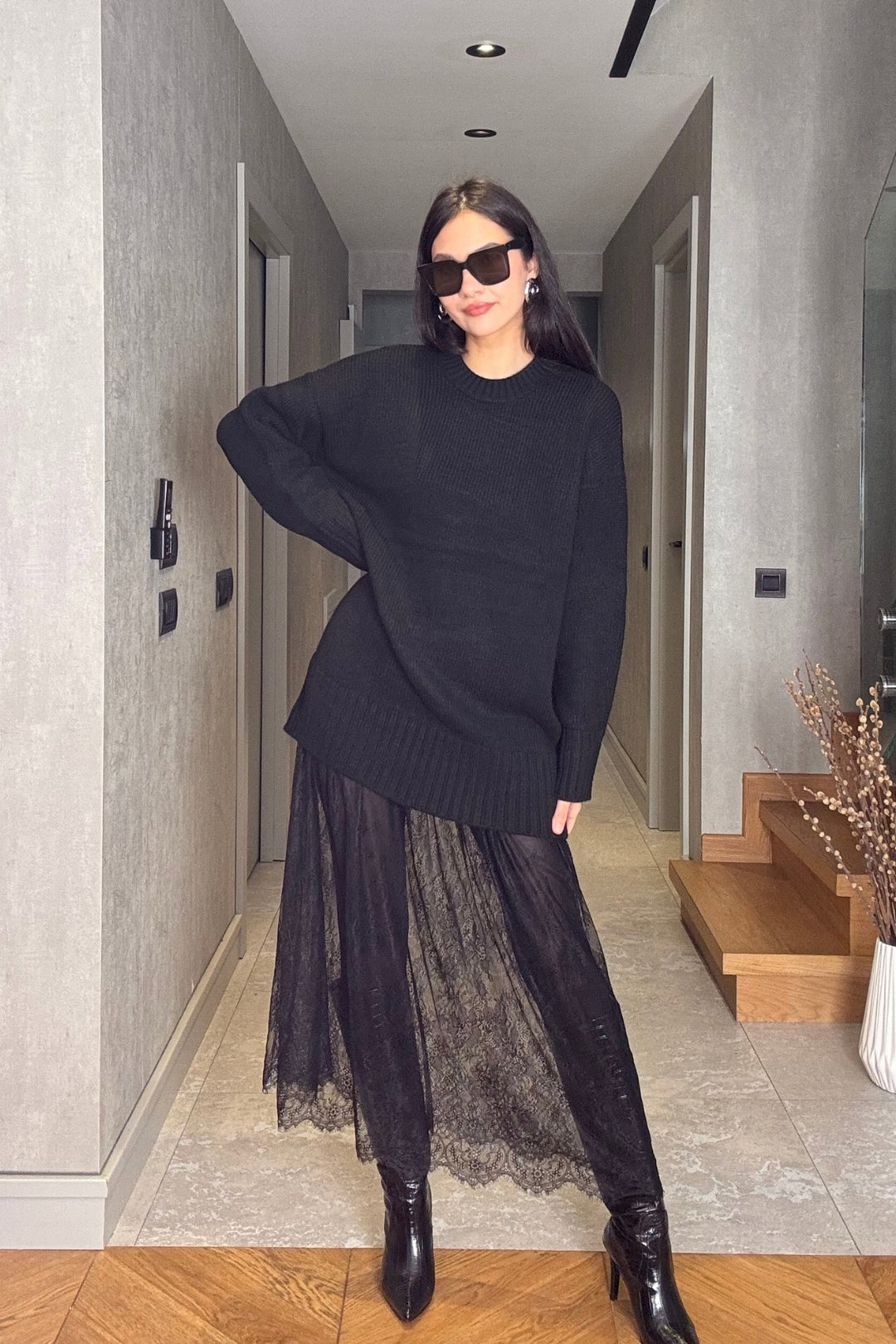 Siyah Dantel  Etekli Triko Elbise