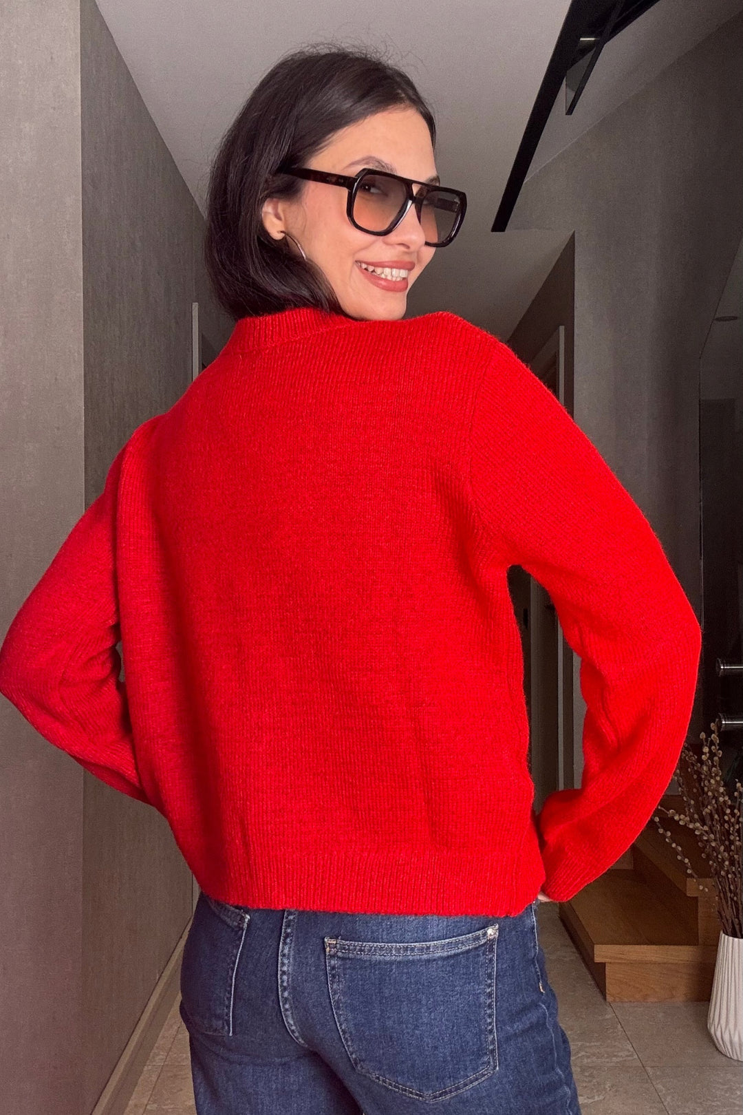 Kırmızı Fiyonklu Hırka