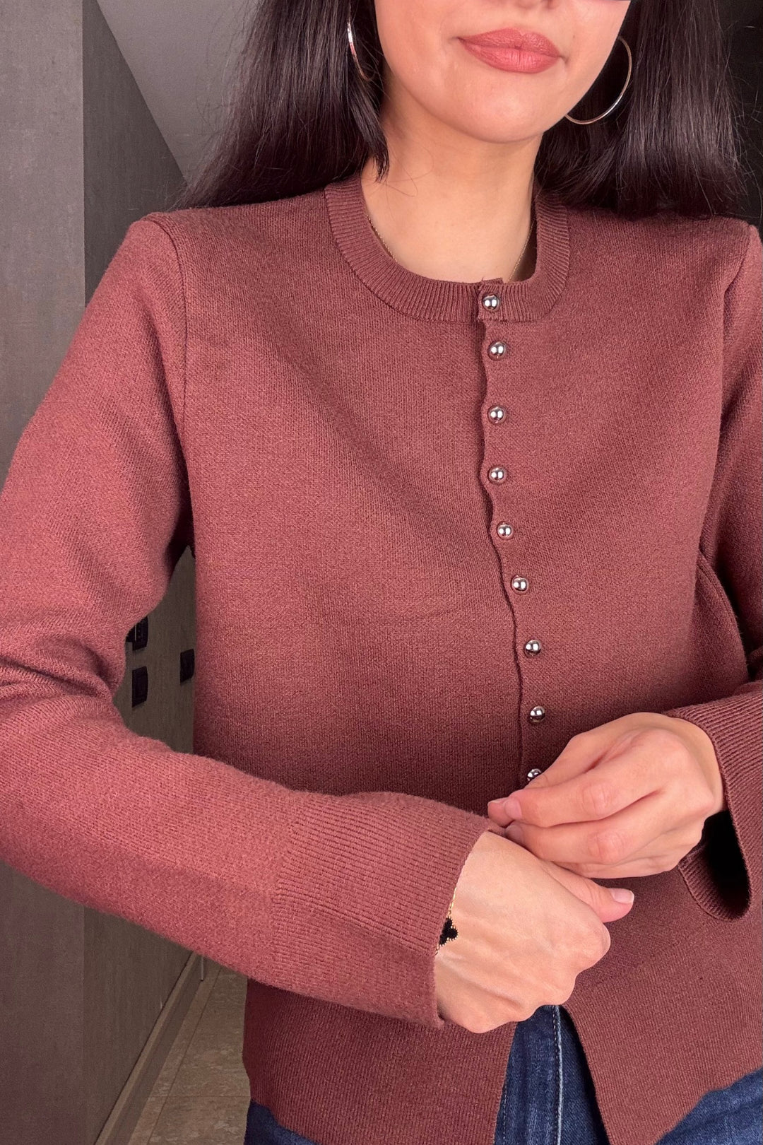 Kahverengi Metal Düğmeli Hırka