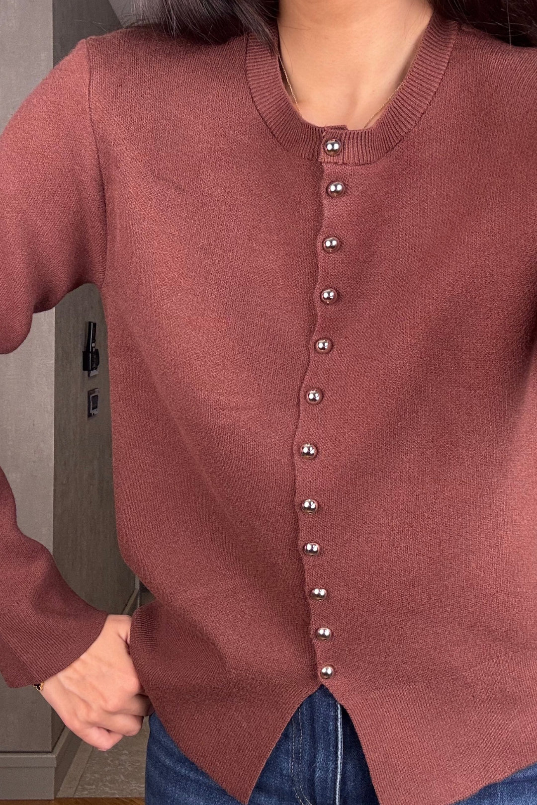 Kahverengi Metal Düğmeli Hırka