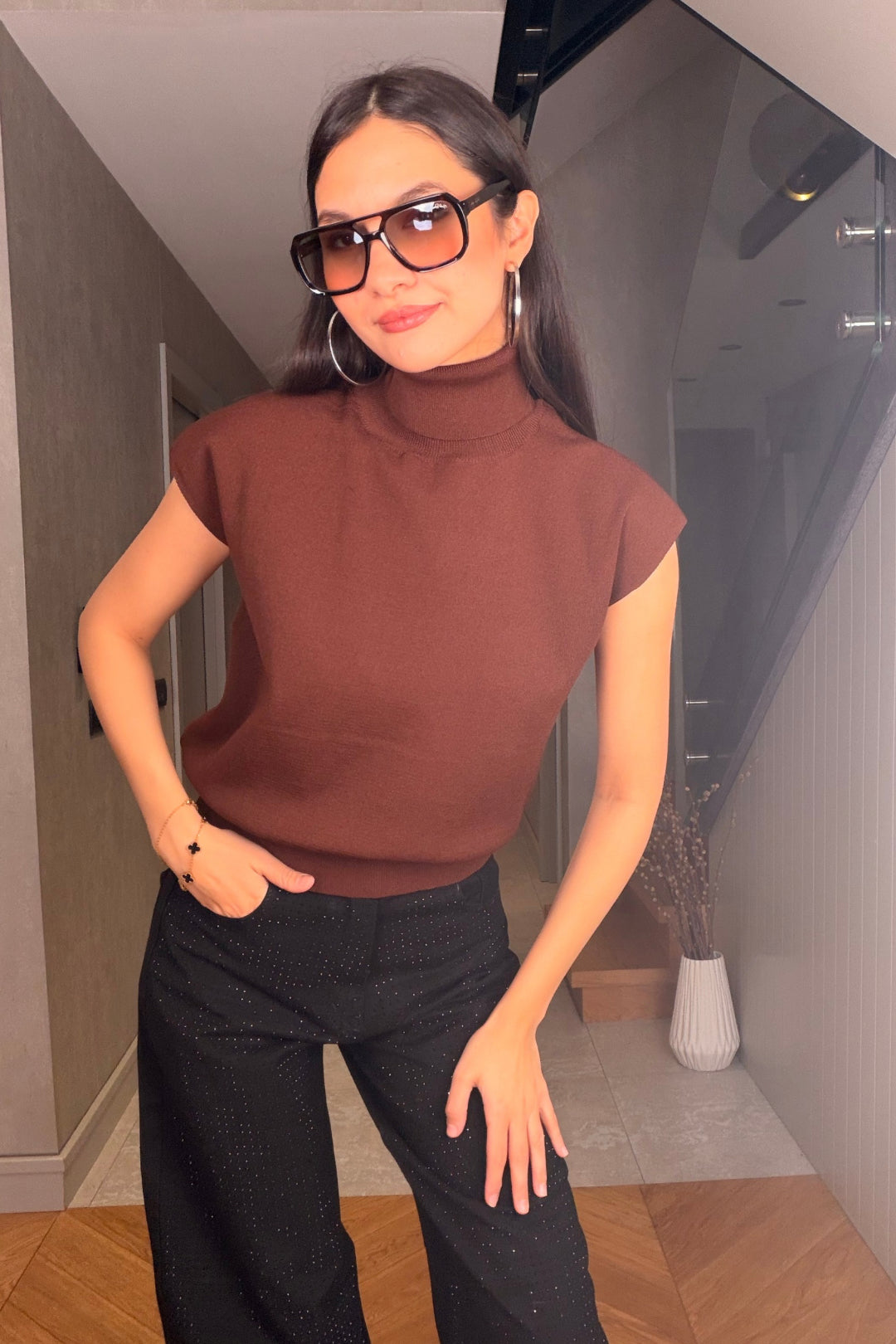 Kahverengi Balıkçı Yaka Kolsuz Bluz