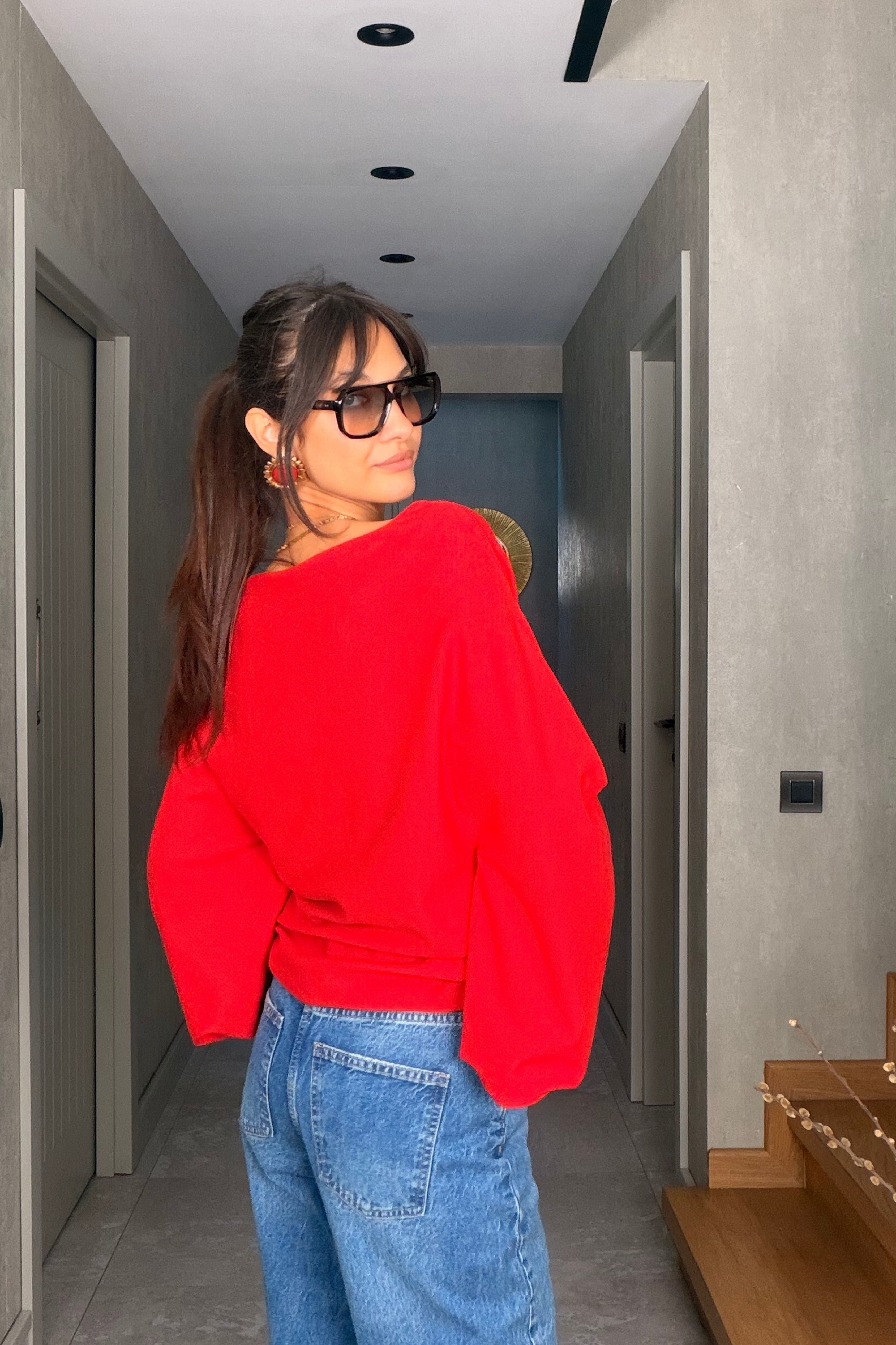 Kırmızı Yarasa Kol Kayık Yaka Kazak