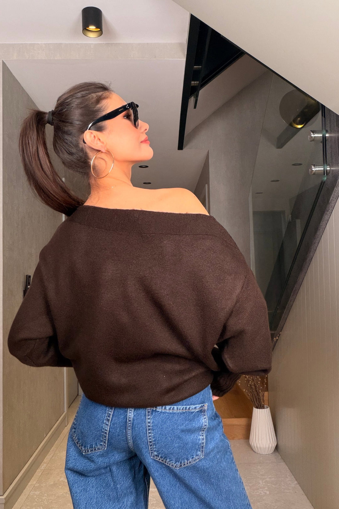 Kahverengi Kayık Yaka Triko