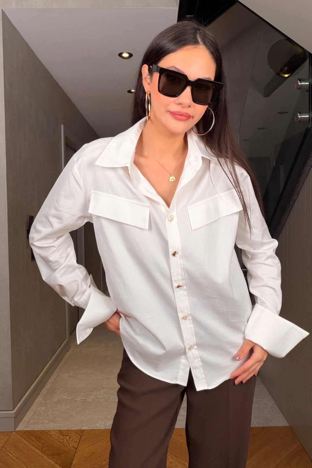 Beyaz Gold Düğmeli Gömlek