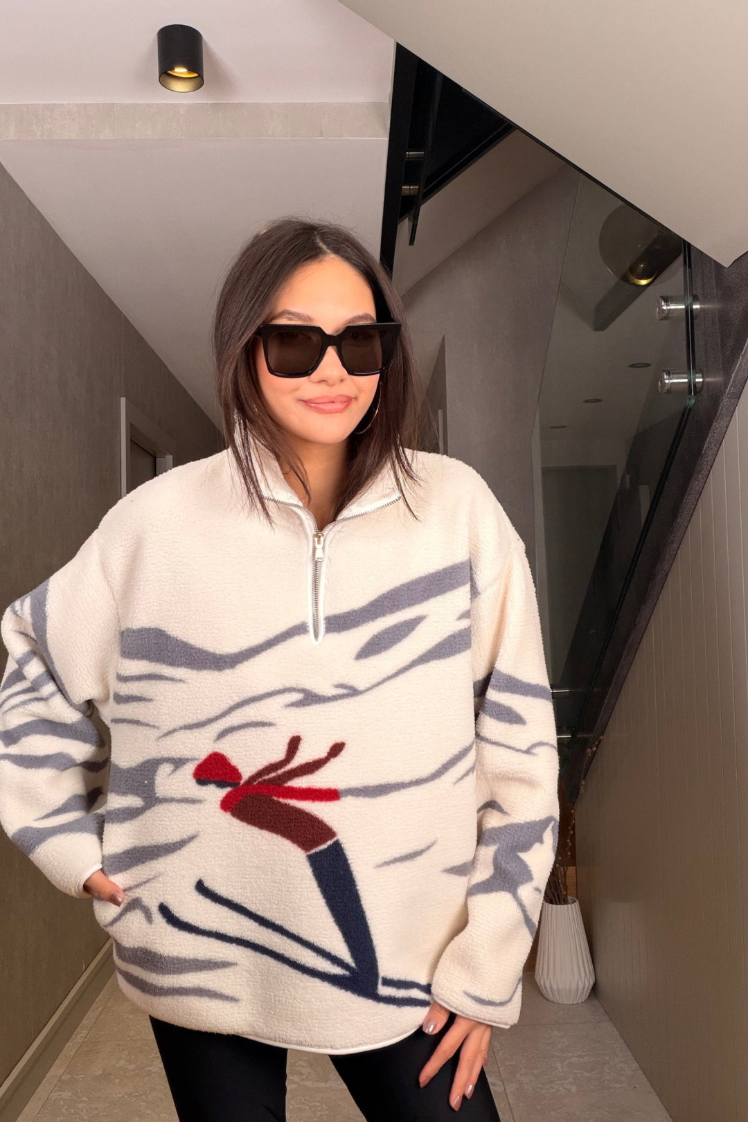 Beyaz Kayak Desenli Yumoş Polar