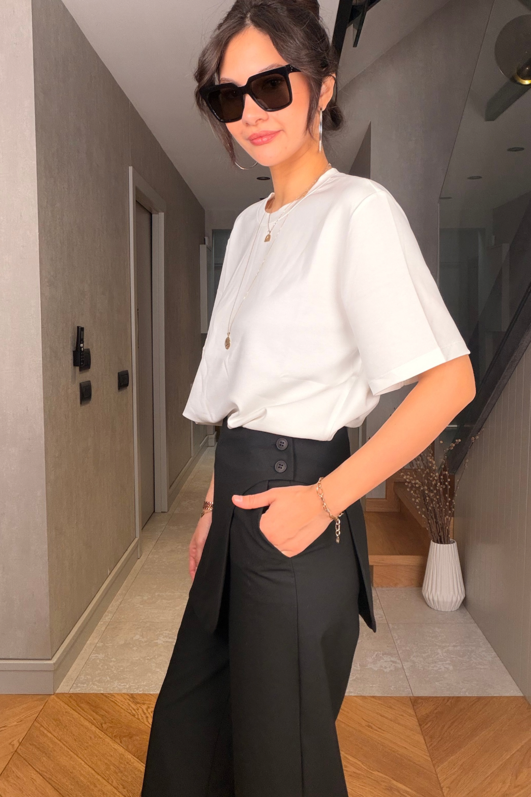 Siyah Etek Detaylı Pantolon