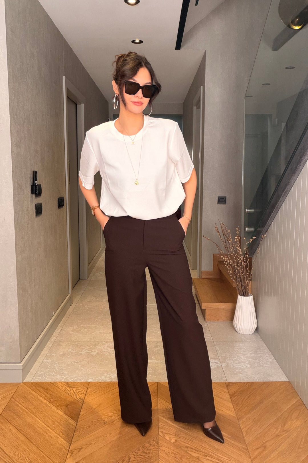 Kahverengi Etek Detaylı Pantolon