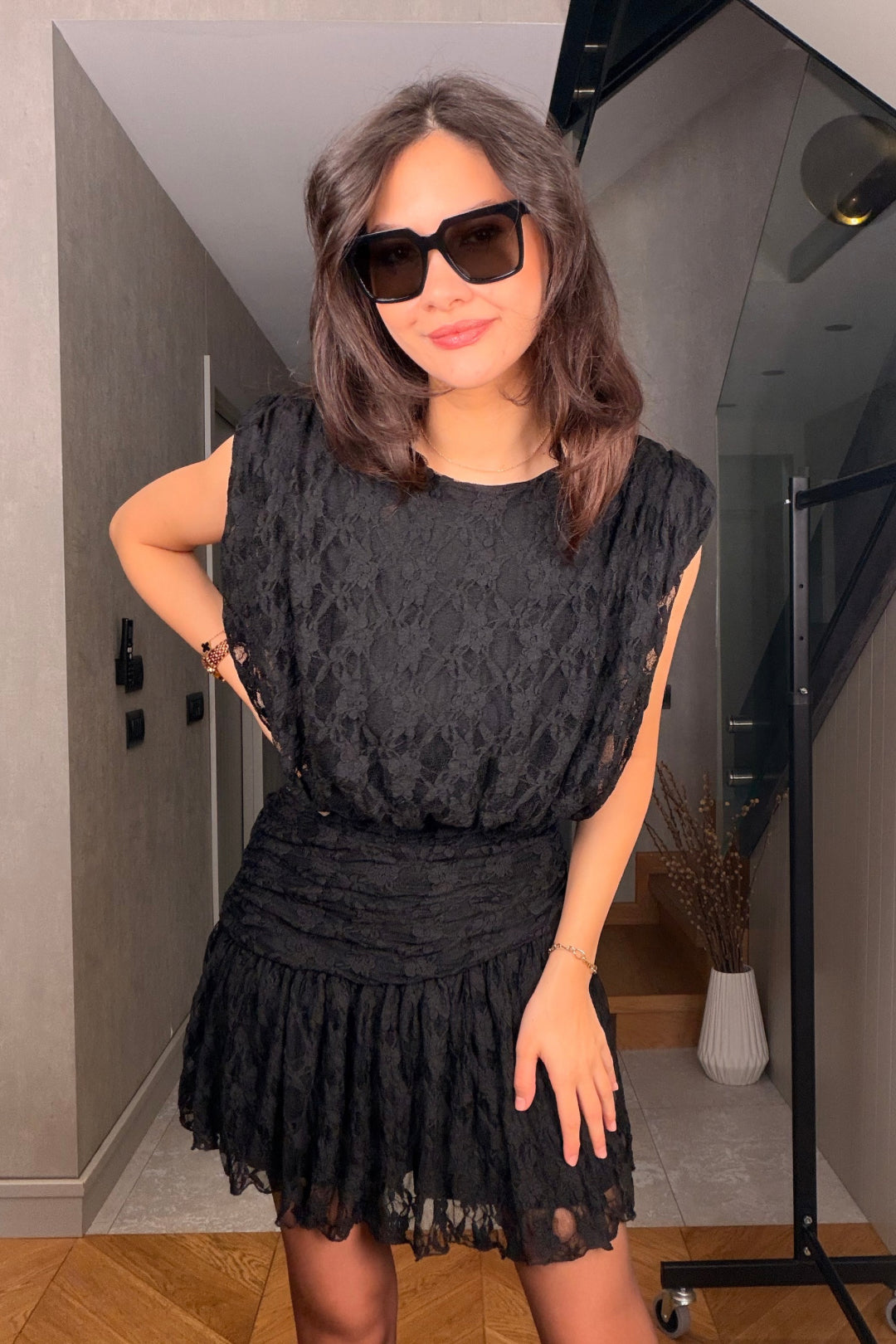 Siyah Vatkalı Dantel Elbise