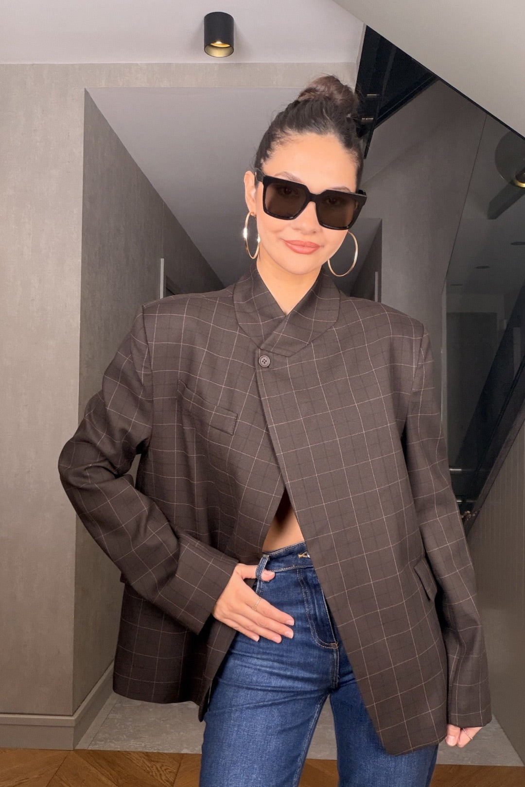 Kahverengi Dik Yakalı Ceket