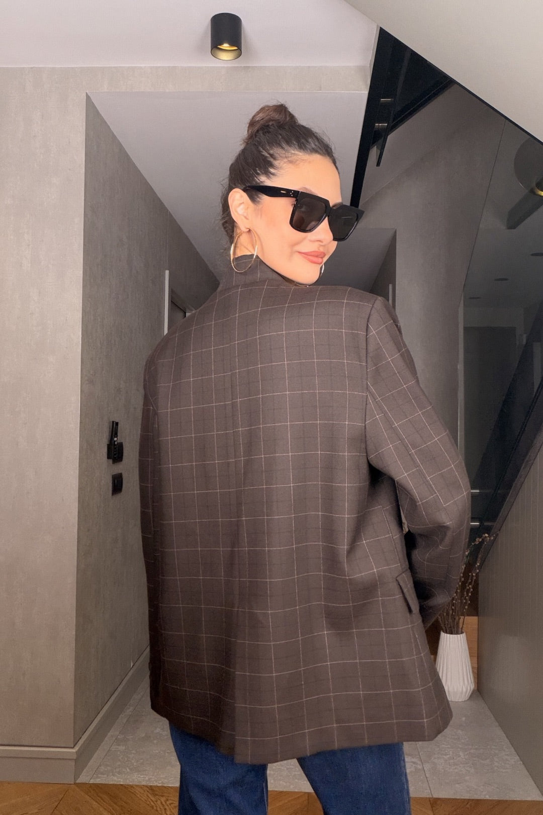 Kahverengi Dik Yakalı Ceket