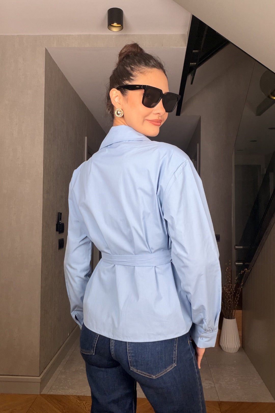 Mavi Tokalı Gömlek