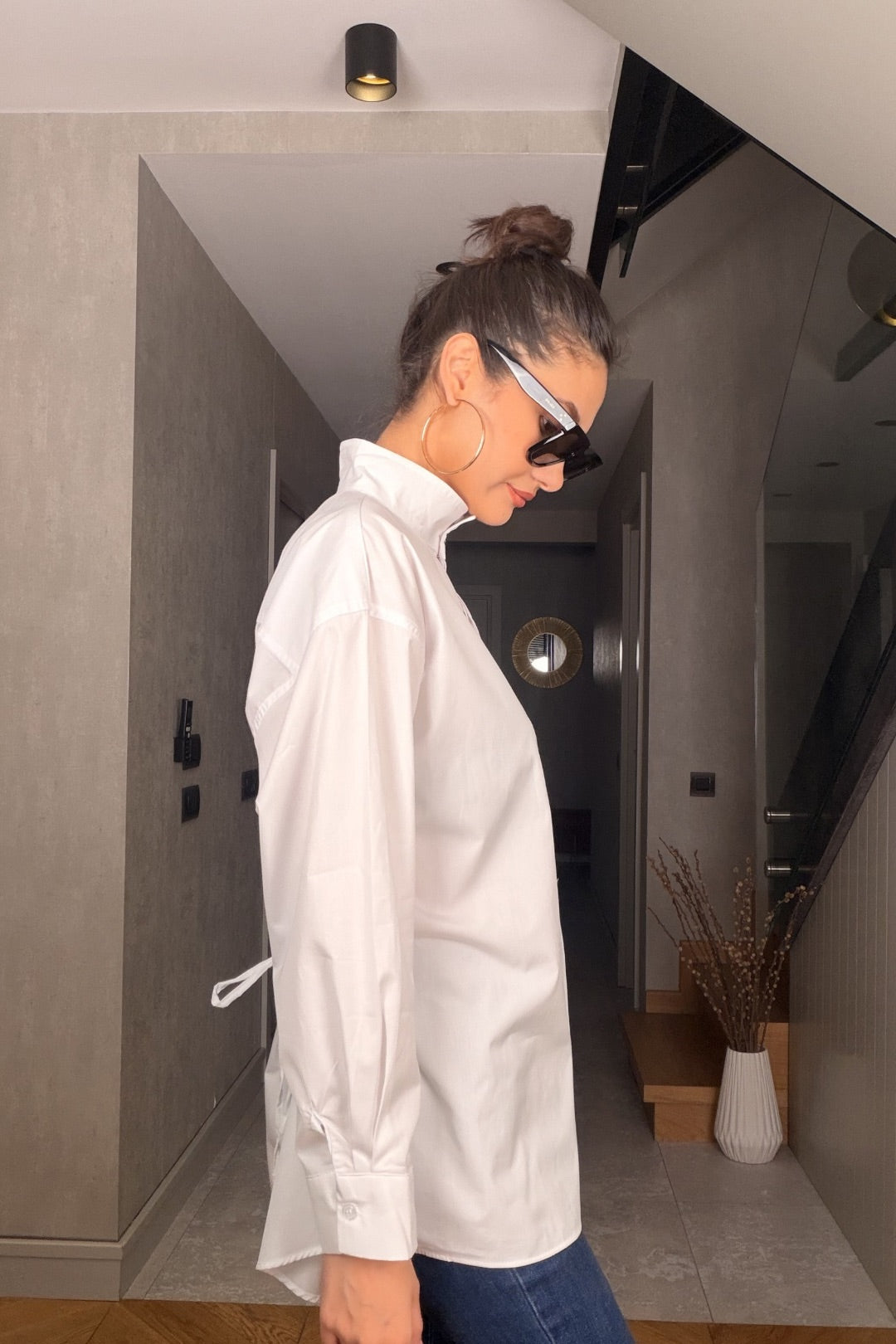 Beyaz Belden Bağlamalı Gömlek