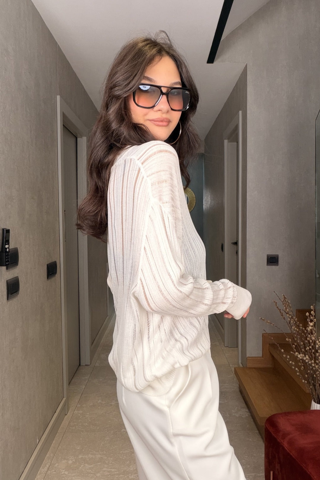 Beyaz Asimetrik Merserize Bluz