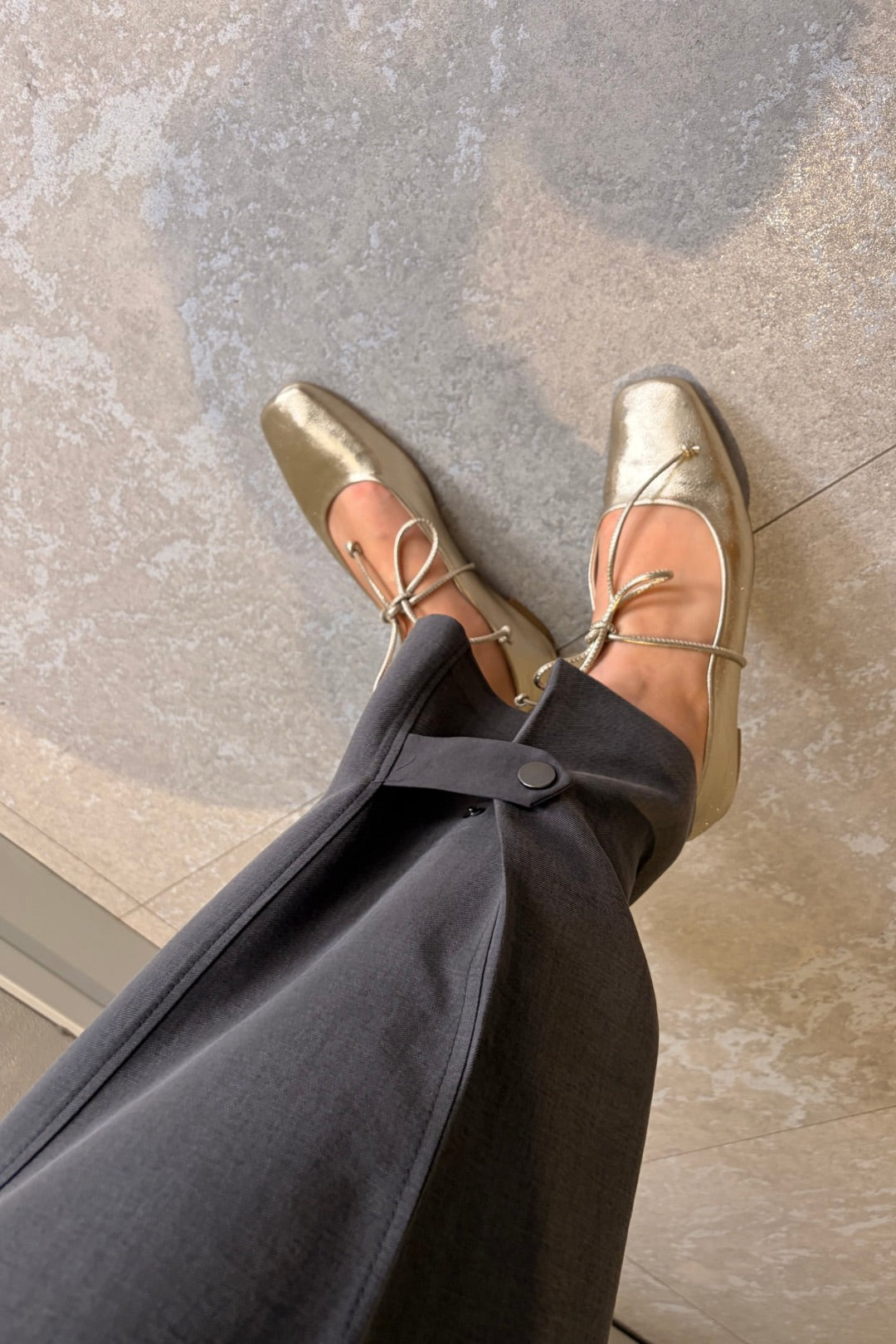 Antrasit Paça Çıtçıtlı Pantolon