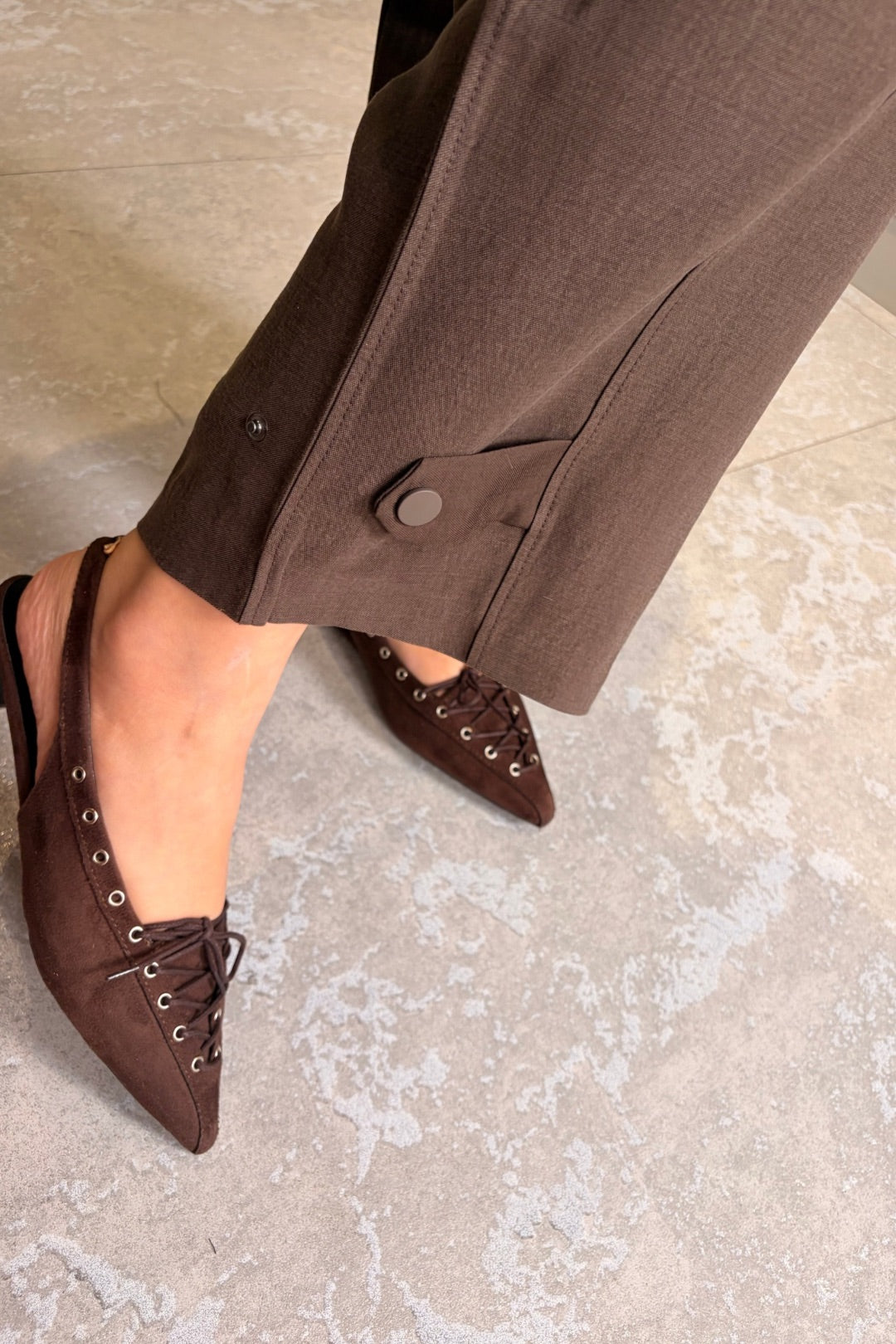 Kahverengi Paça Çıtçıtlı Pantolon