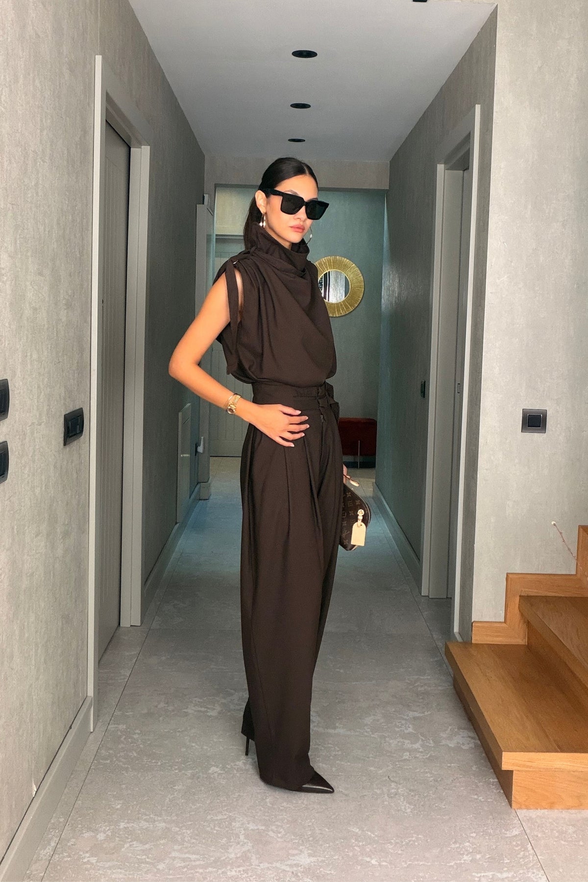 Kahverengi Apolet Detaylı Bluz Pantolon Takım