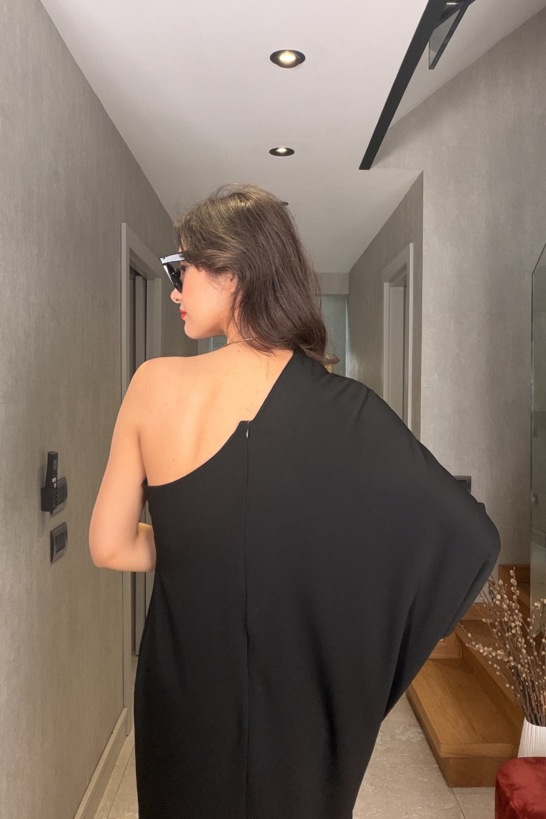 Siyah Tek Omuz Elbise