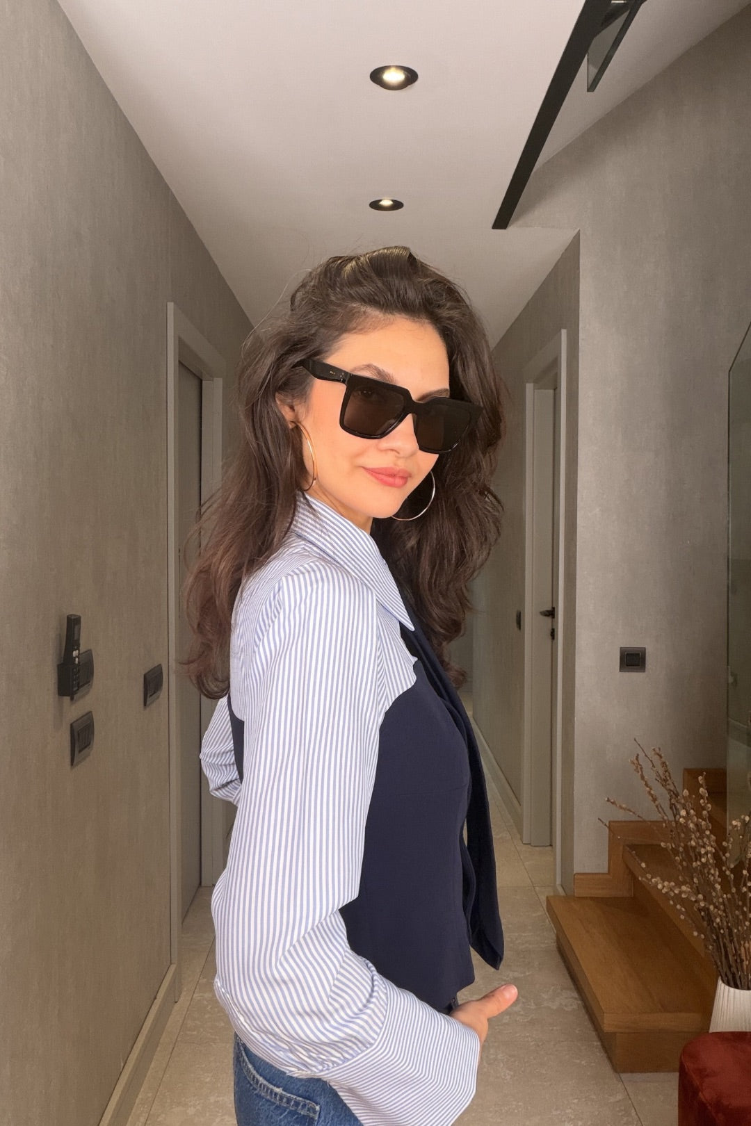 Lacivert Kravatlı Tasarım Gömlek