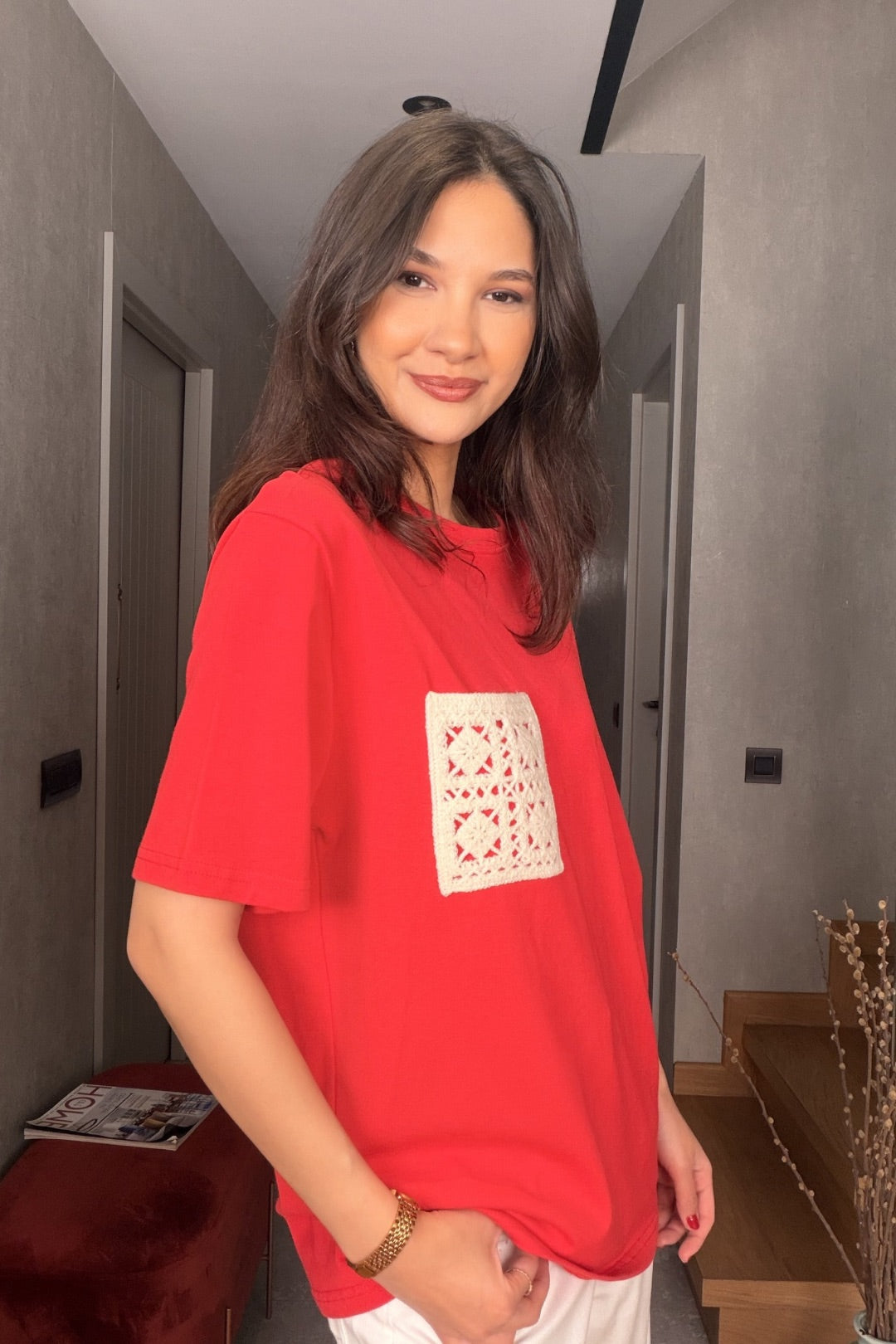 Kırmızı Makremeli Cepli Tshirt