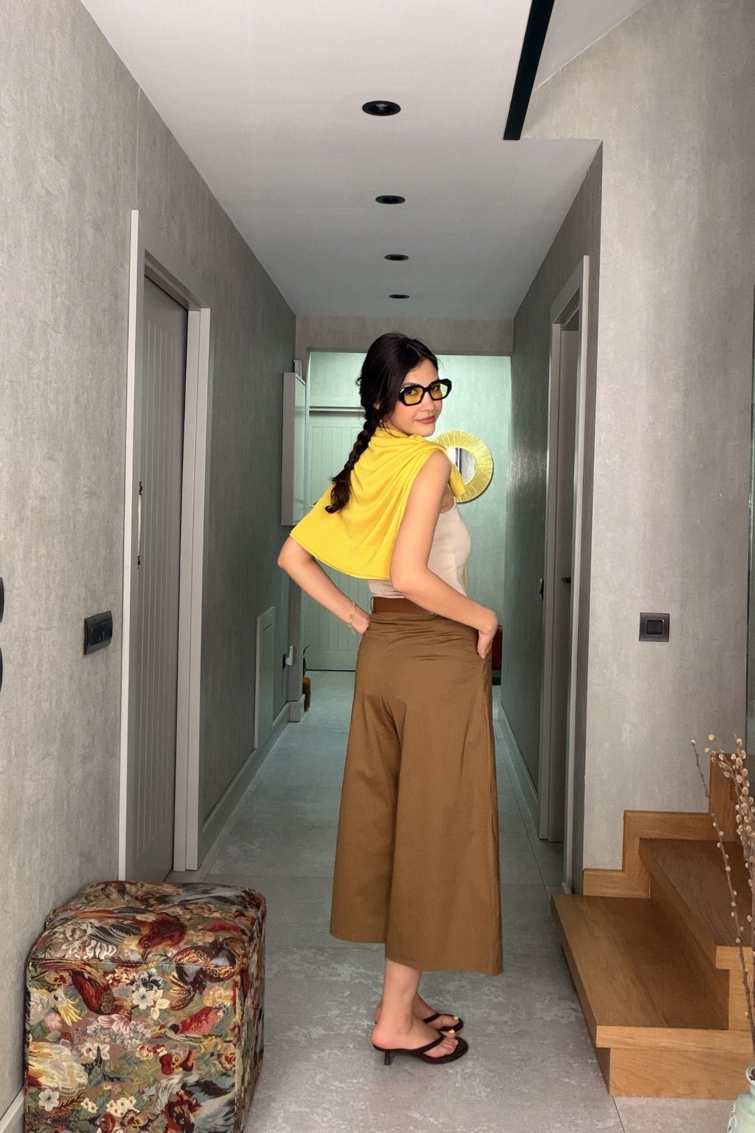 Haki Kemerli Bermuda Pantolon