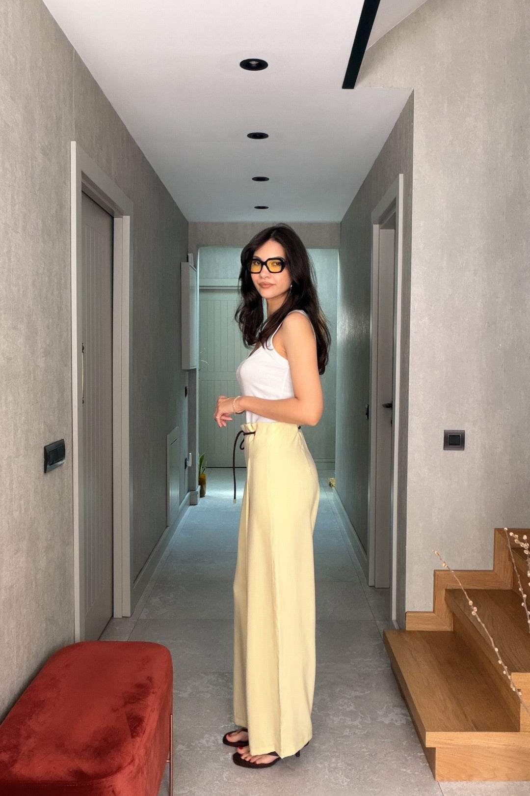 Sarı Kuşgözlü Kemerli Tensel Pantolon