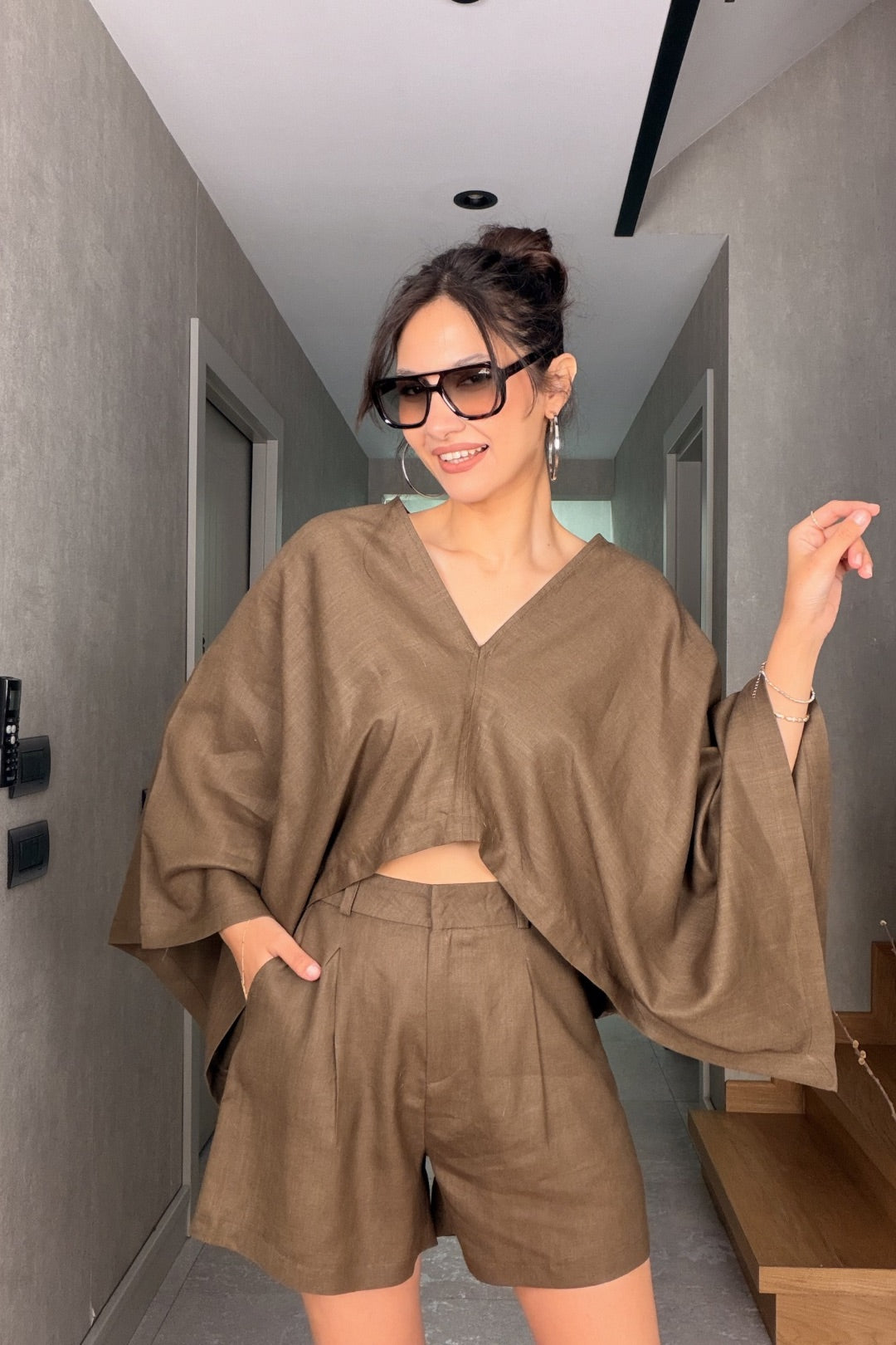 Camel Yarasa Kol Şortlu Keten Takım