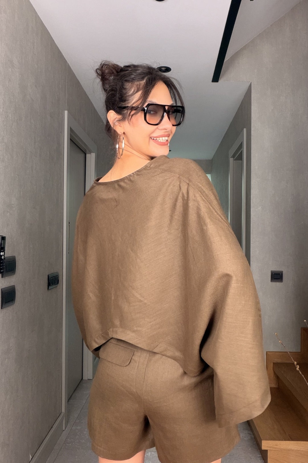 Camel Yarasa Kol Şortlu Keten Takım