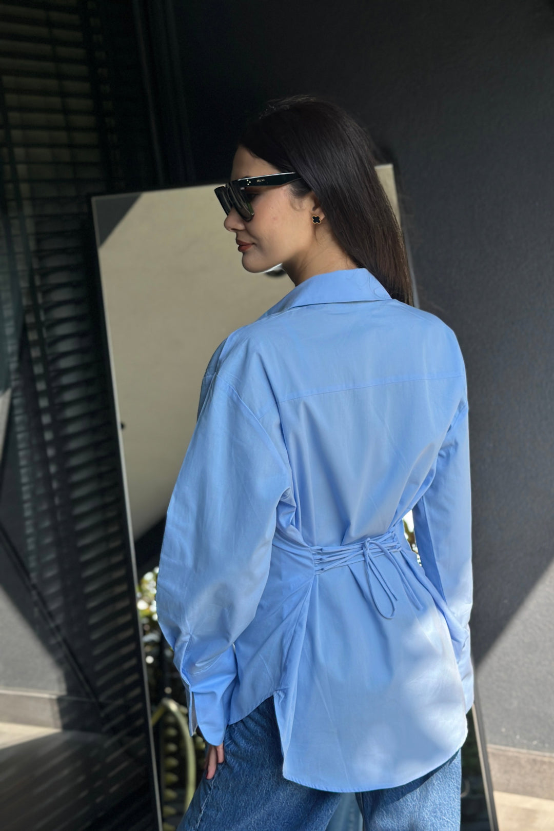 Mavi Arkadan Bağlamalı Gömlek