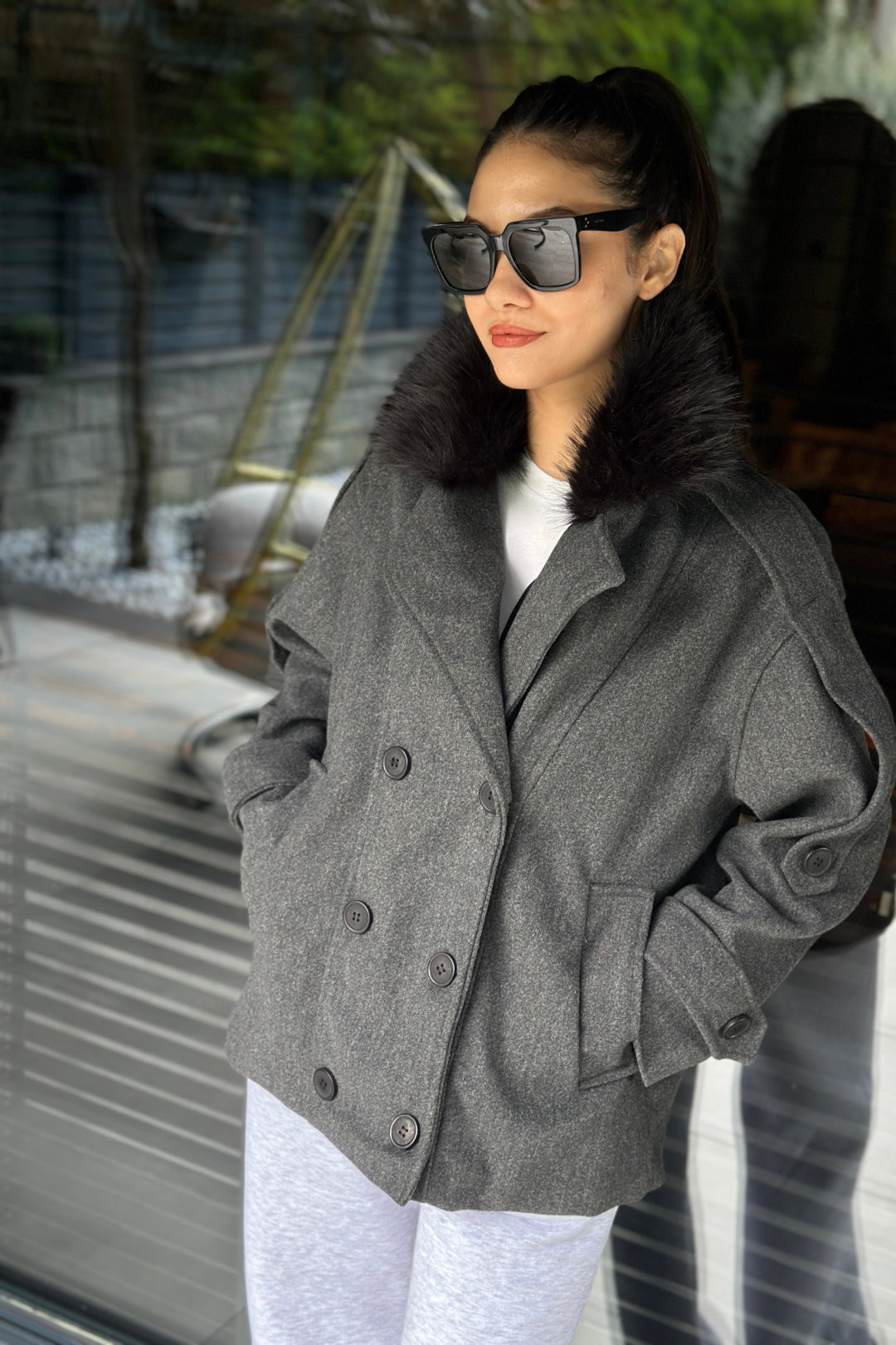 Antrasit Yakası Kürklü Cepli Kaşe Ceket