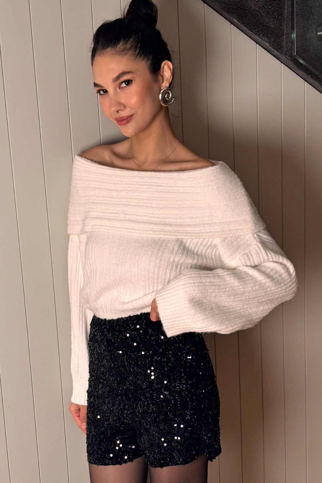 Siyah Pul Payet Şort