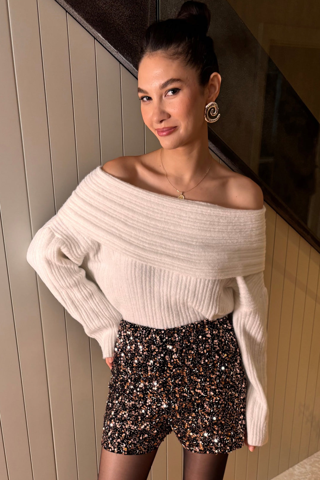 Bej Madonna Yaka Triko