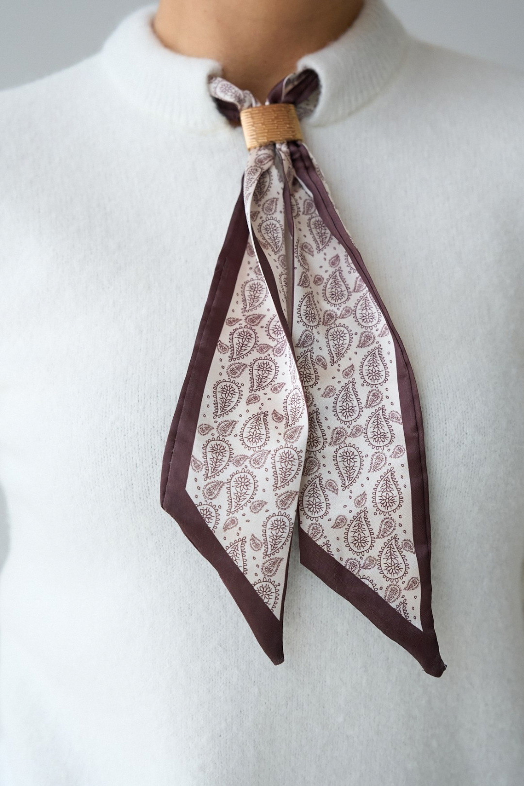 Bej Tokalı Eşarp Bağlamalı Triko